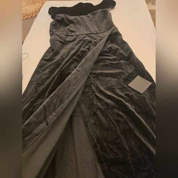 NWT Lulu's I'm Enchanted Black Velvet Off-the-Shoulder Maxi Dress Size XL - Picture 8 of 14
